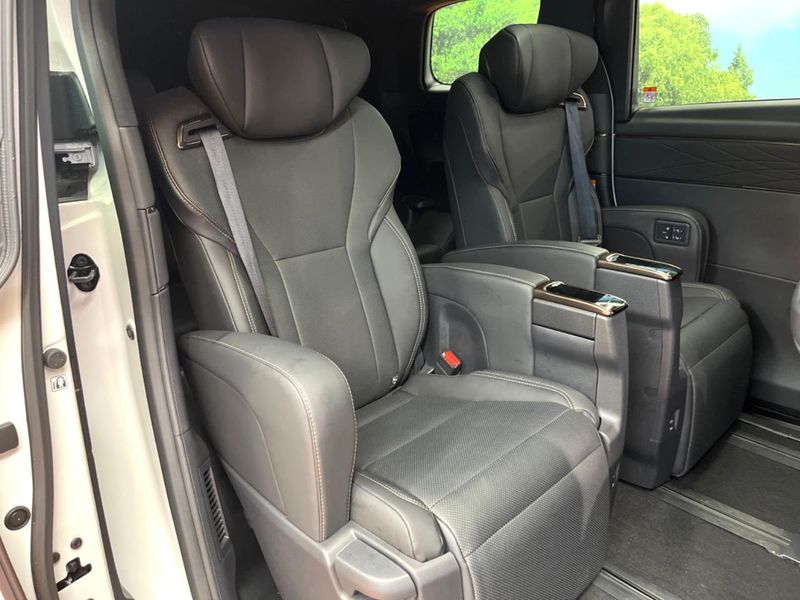 2025 Toyota Alphard 3BA-AGH40W (UW-6a9640dd9643c)[9]
