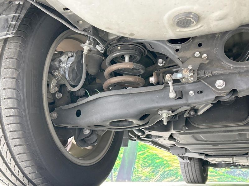 2017 Toyota Harrier DBA-ASU60W (UW-6a9640e75bdbc)[27]