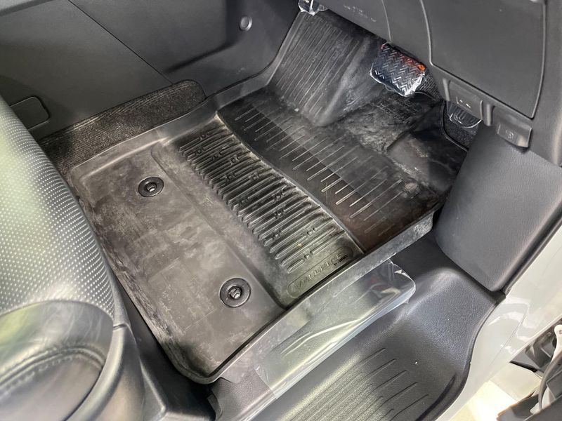 2014 Toyota Vellfire Hybrid DAA-ATH20W (UW-6a9640e87894d)[26]