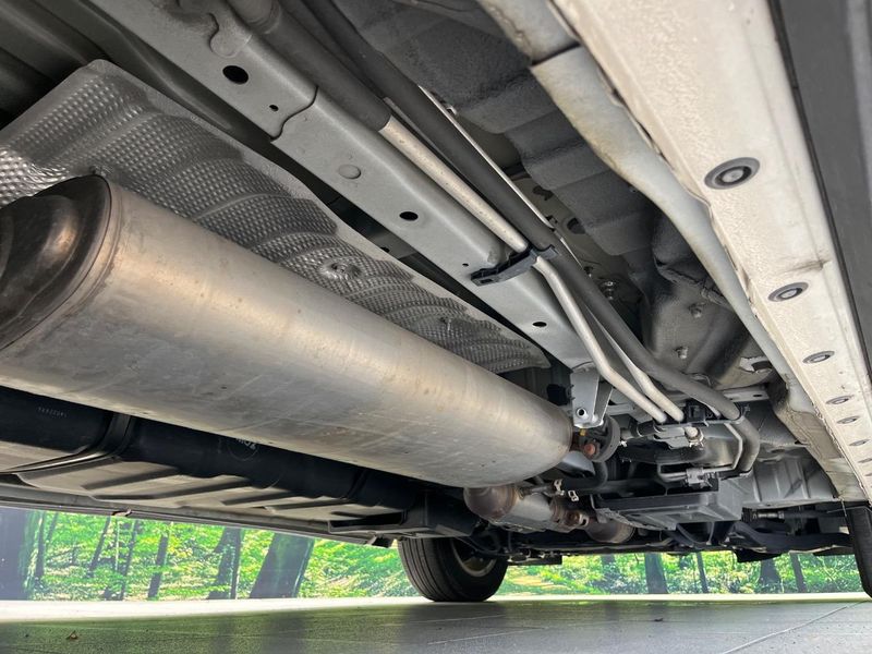 2014 Toyota Vellfire Hybrid DAA-ATH20W (UW-6a9640e87894d)[15]