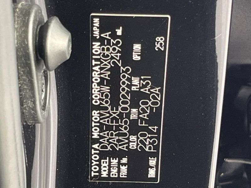 2015 Toyota Harrier Hybrid DAA-AVU65W (UW-6a9640ea81566)[1]