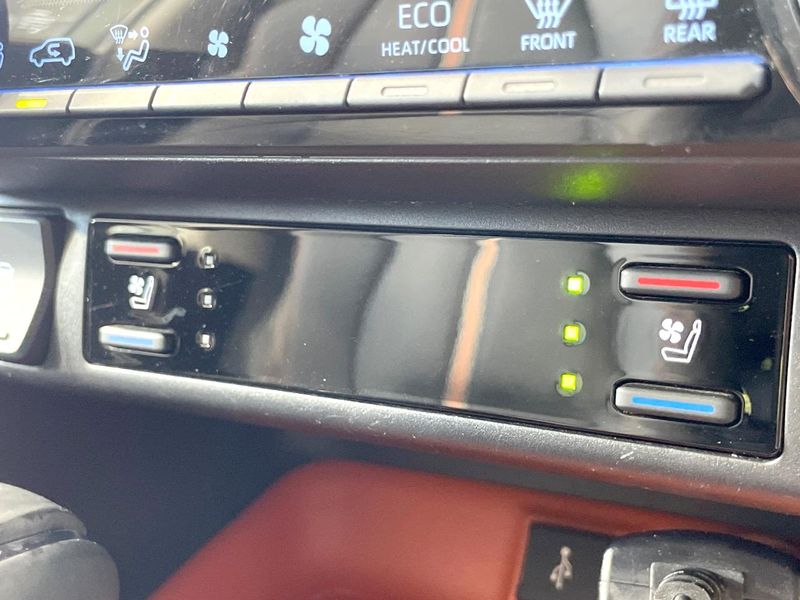 2021 Toyota RAV4 6AA-AXAH54 (UW-6a9640ee6ed3d)[28]