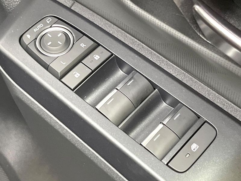 2026 Toyota RAV4 6AA-AXAN64 (UW-6a9640f40c89c)[13]