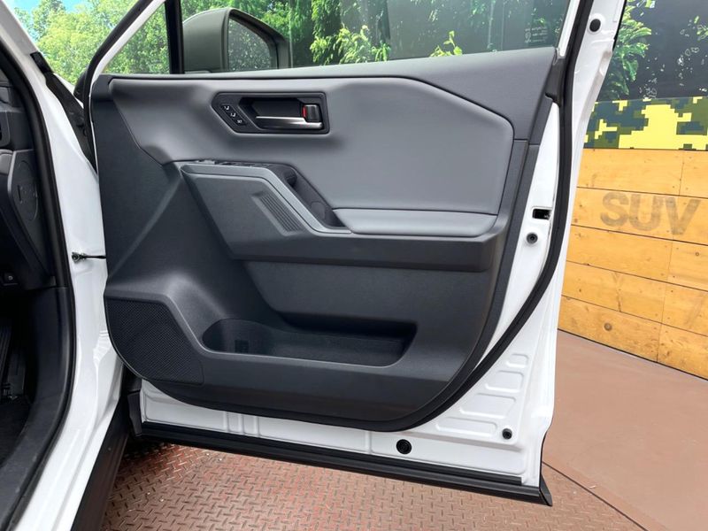 2026 Toyota RAV4 6AA-AXAN64 (UW-6a9640f51374f)[27]