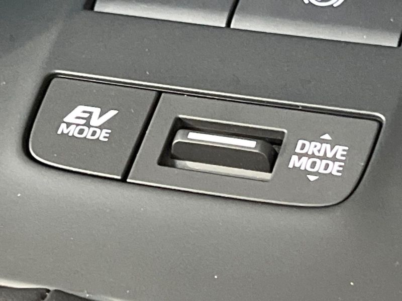 2023 Toyota Harrier Hybrid 6AA-AXUH80 (UW-6a9641004ca89)[22]