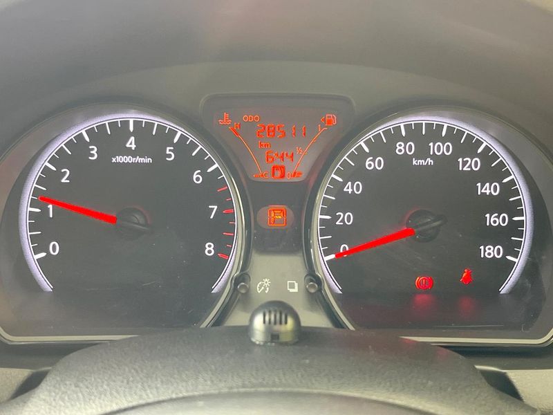 2017 Nissan Note DBA-E12 (UW-6a96417a3d63d)[22]