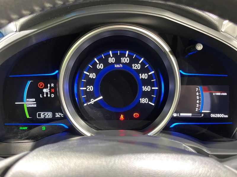 2014 Honda Fit Hybrid DAA-GP5 (UW-6a9641bee652f)[20]