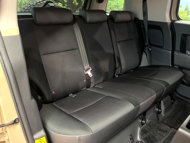 2017 Toyota FJ CRUISER CBA-GSJ15W (UW-6a9641cbb68f1)[7]