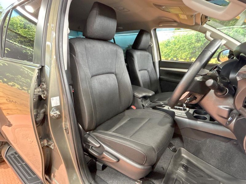 2023 Toyota Hilux 3DF-GUN125 (UW-6a9641dcb2859)[21]