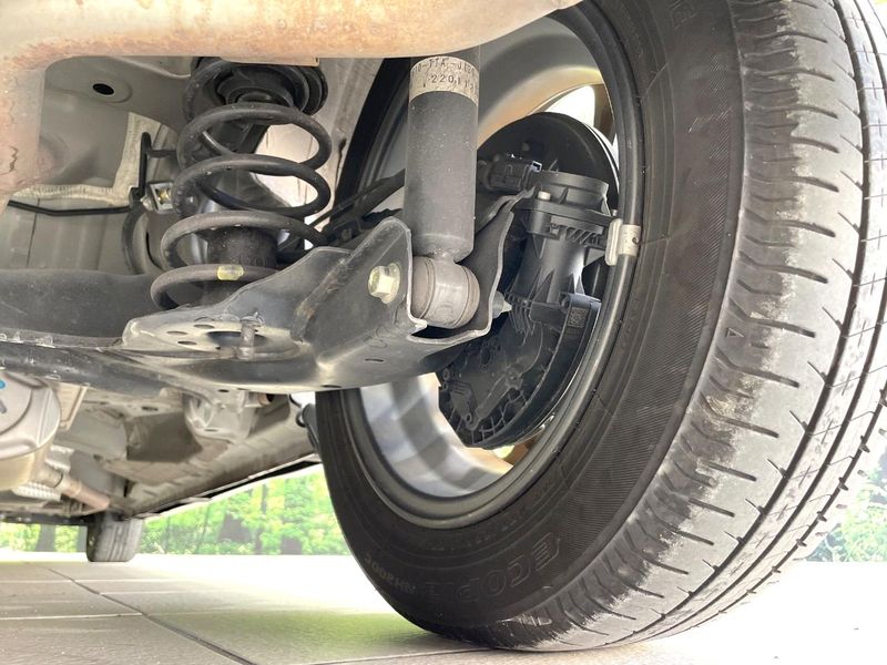 2022 Honda N-BOX CUSTOM 6BA-JF3 (UW-6a964250c3b52)[27]