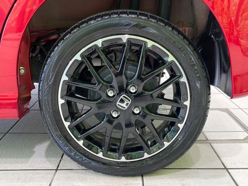 2024 Honda N-BOX CUSTOM 6BA-JF6 (UW-6a96426aa1c5d)[14]