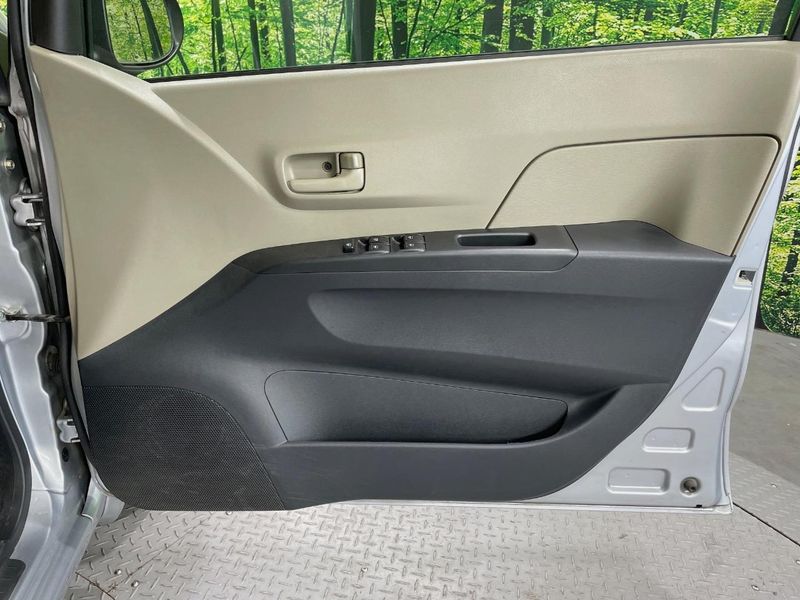 2015 Daihatsu Mira DBA-L275S (UW-6a9642a3212e9)[25]