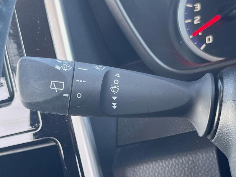 2019 Daihatsu Toll DBA-M900S (UW-6a96430ef29fd)[29]