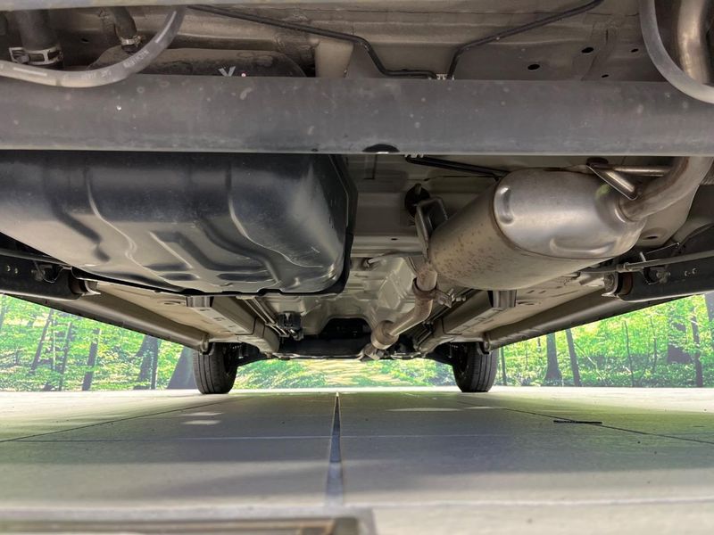 2015 Suzuki MR Wagon DBA-MF33S (UW-6a96432740298)[24]