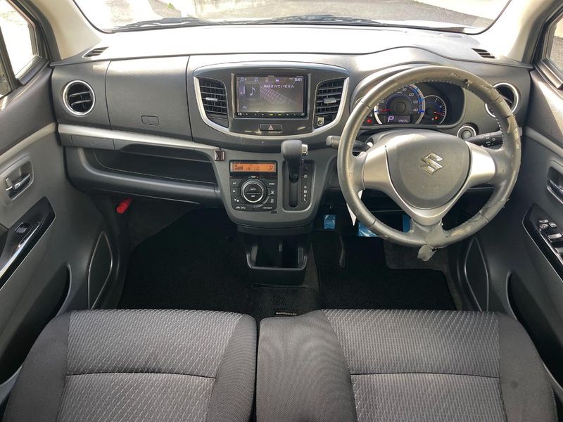 2013 Suzuki Wagon R Stingray DBA-MH34S (UW-6a96432e0923d)[21]