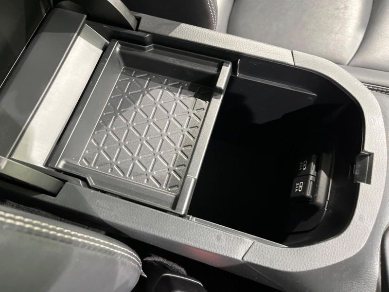 2019 Toyota RAV4 6BA-MXAA54 (UW-6a9643854a58c)[26]
