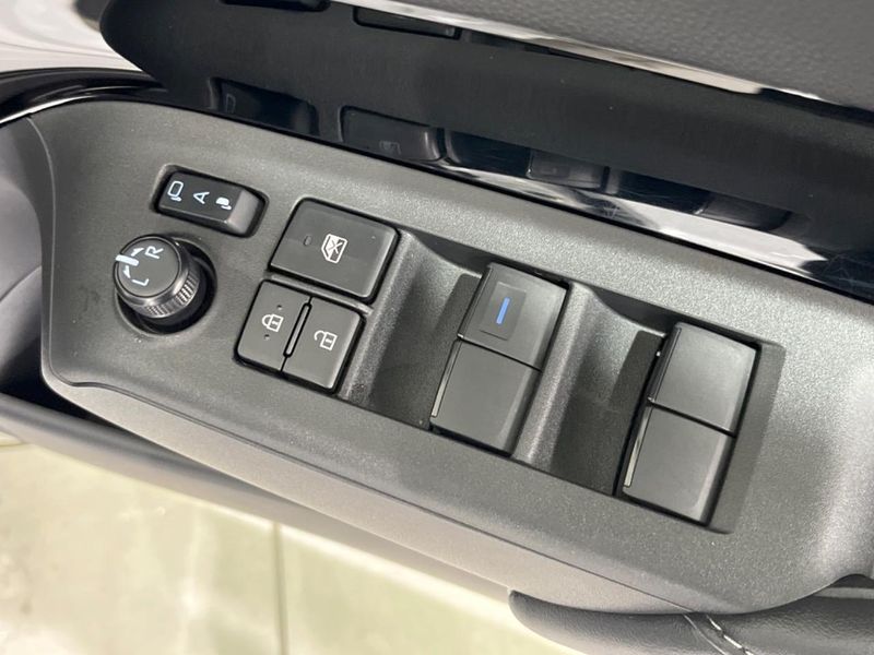 2025 Toyota Aqua 6AA-MXPK16 (UW-6a9643acdc904)[5]