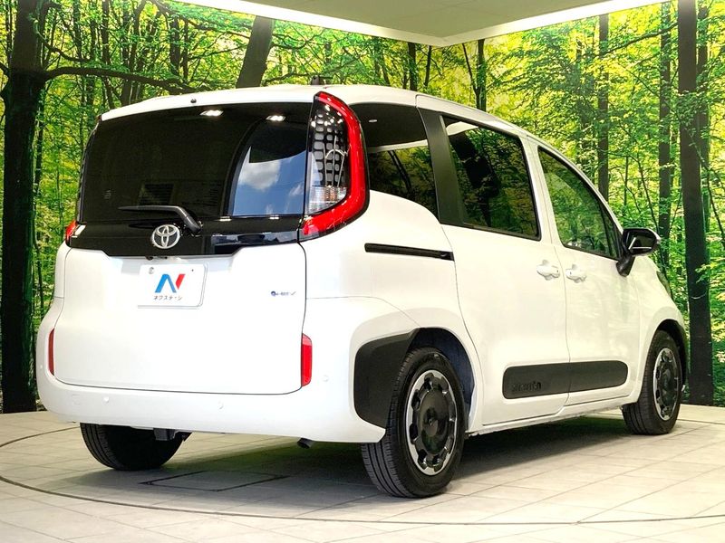 2025 Toyota Sienta 6AA-MXPL10G (UW-6a9643b52a80d)[10]