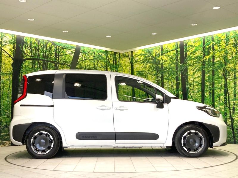 2025 Toyota Sienta 6AA-MXPL10G (UW-6a9643b52a80d)[9]