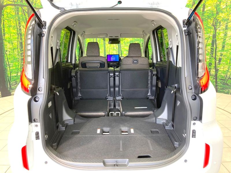 2025 Toyota Sienta 6AA-MXPL10G (UW-6a9643b52a80d)[16]