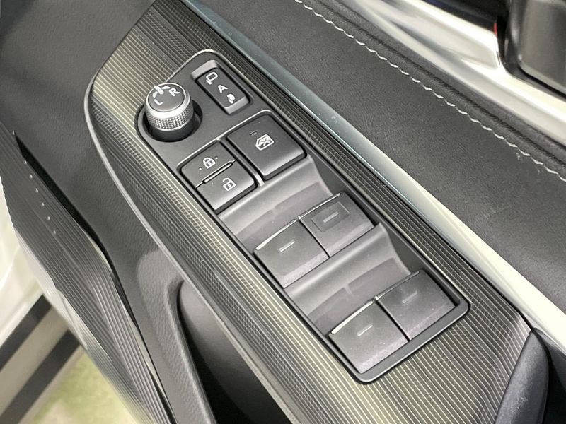 2021 Toyota Harrier 6BA-MXUA80 (UW-6a9643bf03c59)[27]