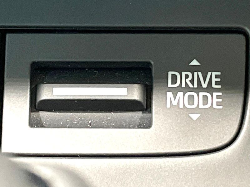 2024 Toyota Harrier 6BA-MXUA80 (UW-6a9643c352e55)[18]