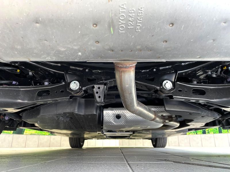 2025 Toyota Prius 6AA-MXWH60 (UW-6a9643cd83d3e)[9]