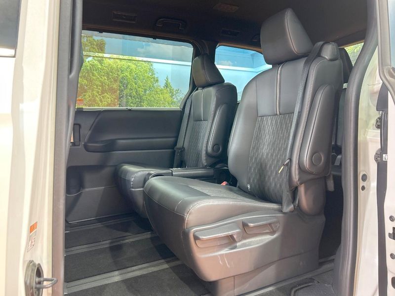 2022 Toyota Noah 6BA-MZRA90W (UW-6a9643d34e8d6)[29]