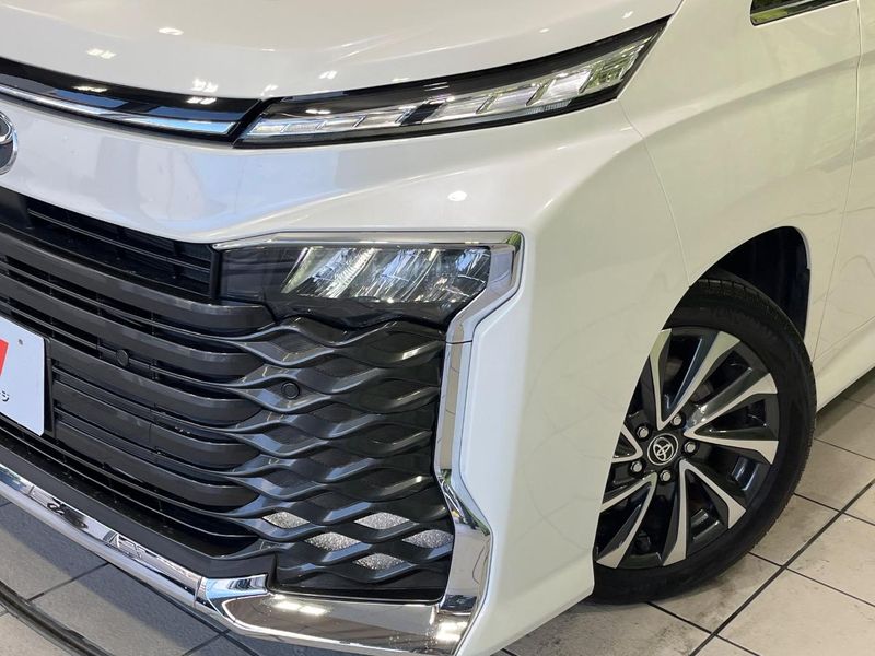 2023 Toyota Voxy 6BA-MZRA90W (UW-6a9643d719e1e)[14]