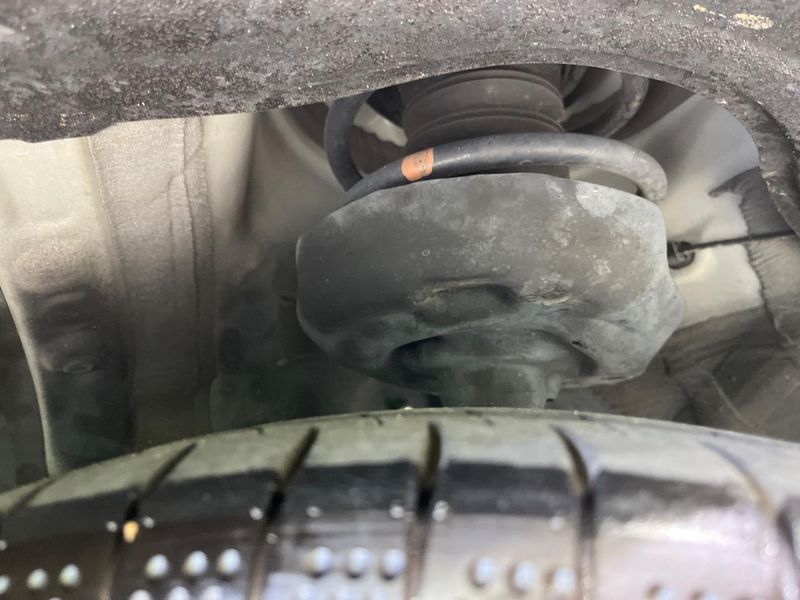 2023 Toyota Voxy 6BA-MZRA90W (UW-6a9643d719e1e)[19]