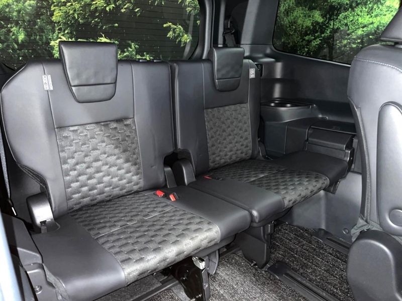 2024 Toyota Voxy 6BA-MZRA90W (UW-6a9643db14312)[26]