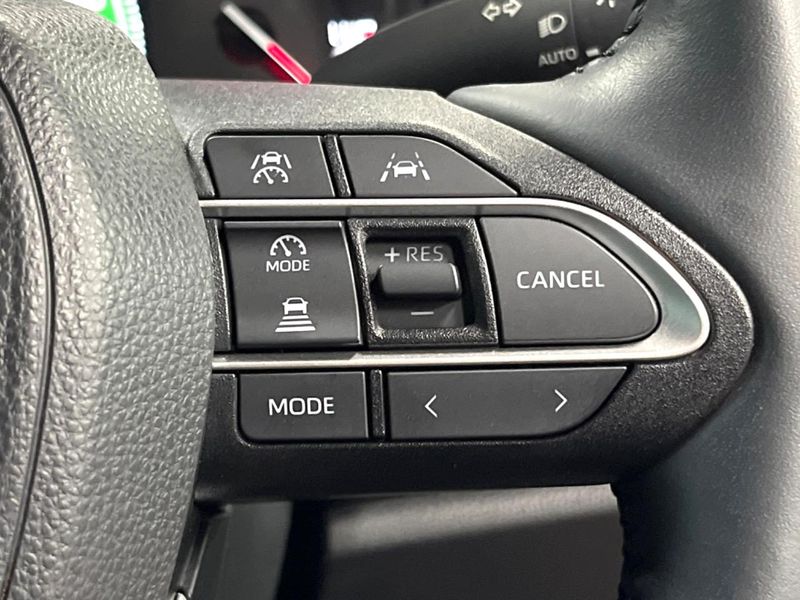 2024 Toyota Voxy 6BA-MZRA90W (UW-6a9643db14312)[8]