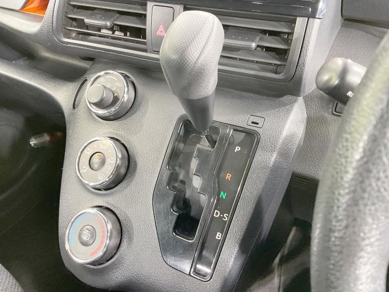 2016 Toyota Sienta DBA-NCP175G (UW-6a9643df1ea4e)[20]