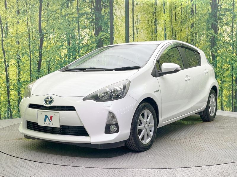 2013 Toyota Aqua DAA-NHP10 (UW-6a9643e309dfb)[6]