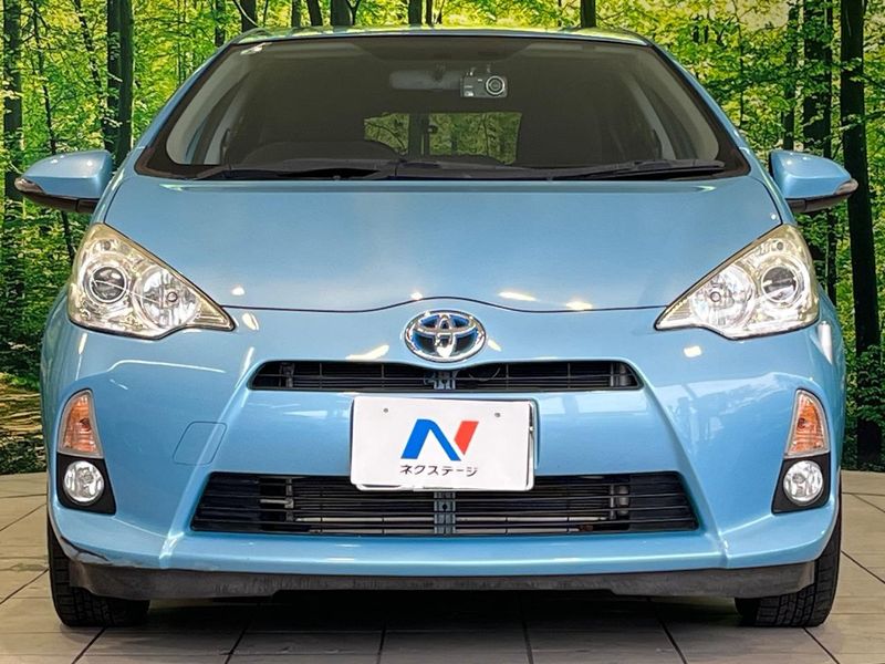 2014 Toyota Aqua DAA-NHP10 (UW-6a9643e5bf907)[15]