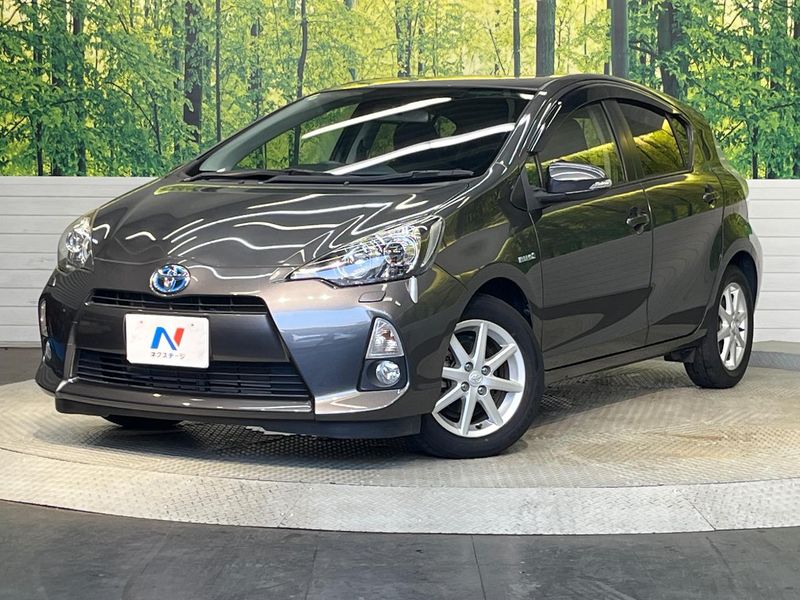 2013 Toyota Aqua DAA-NHP10 (UW-6a9643ed192c2)[0]