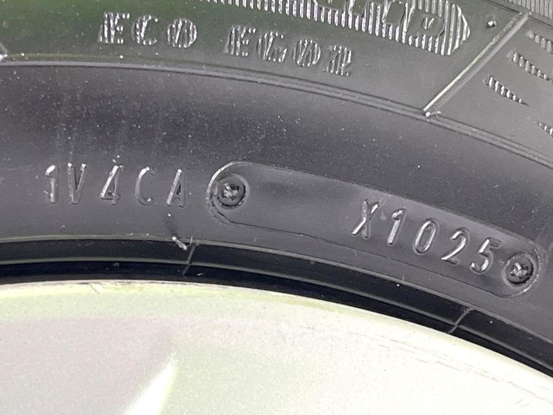 2018 Toyota Aqua DAA-NHP10 (UW-6a9643f497022)[14]