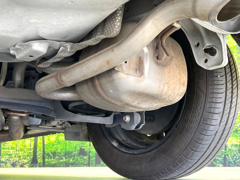 2018 Toyota Aqua DAA-NHP10 (UW-6a9643f497022)[25]