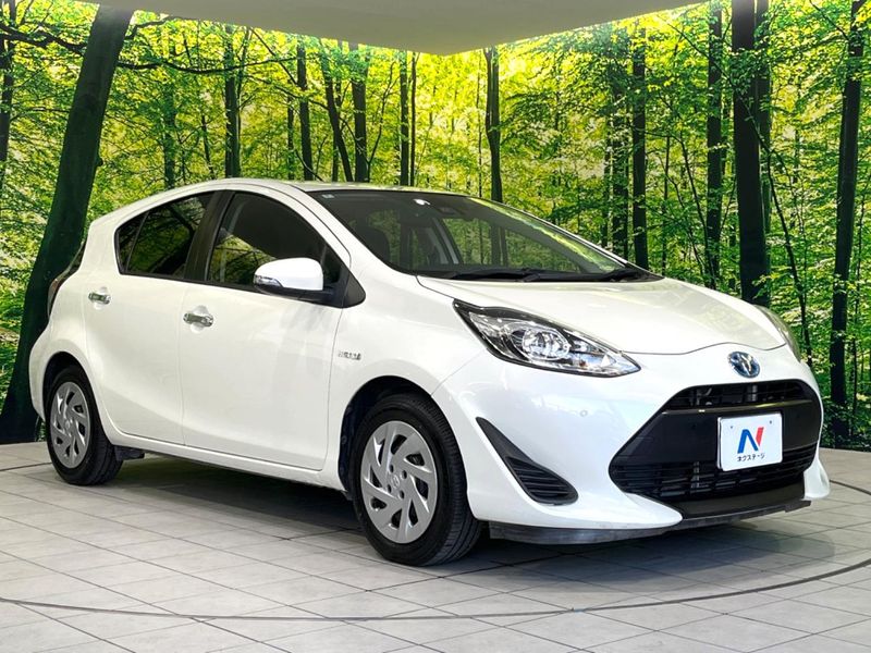 2018 Toyota Aqua DAA-NHP10 (UW-6a9643f497022)[18]