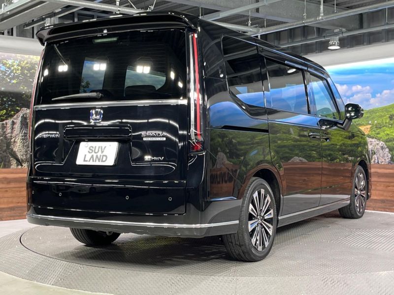 2024 Honda Step Wagon 6AA-RP8 (UW-6a96441ea7ca3)[9]