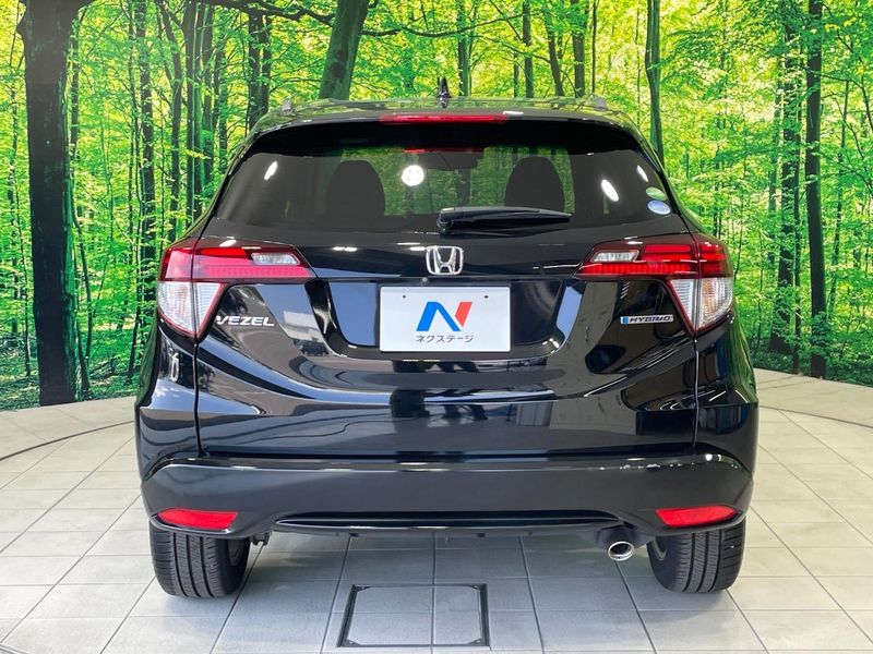 2016 Honda Vezel DAA-RU3 (UW-6a964423003ec)[25]