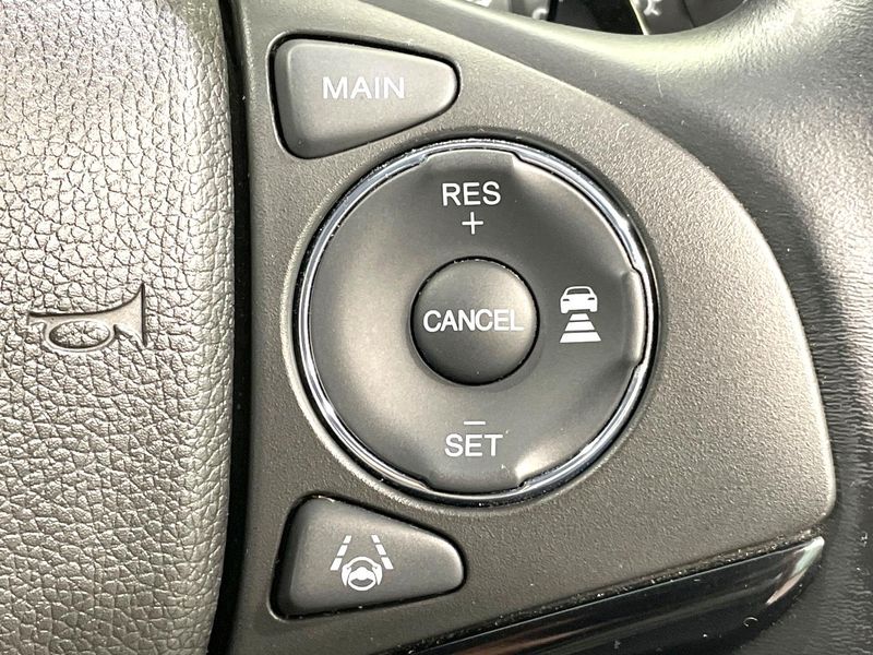 2018 Honda Vezel DAA-RU3 (UW-6a96442628c7b)[18]