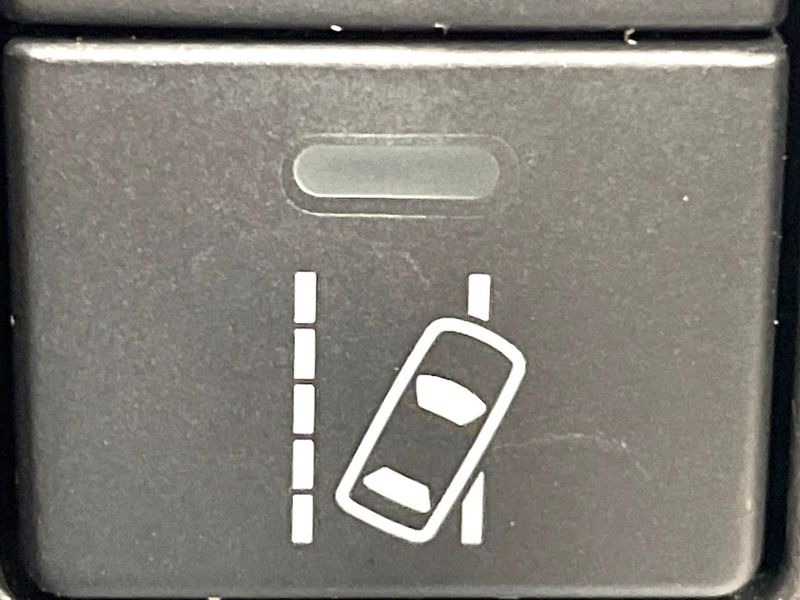 2018 Honda Vezel DAA-RU3 (UW-6a96442628c7b)[16]