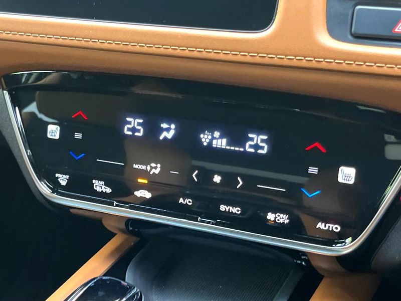 2018 Honda Vezel DAA-RU3 (UW-6a96442663998)[23]