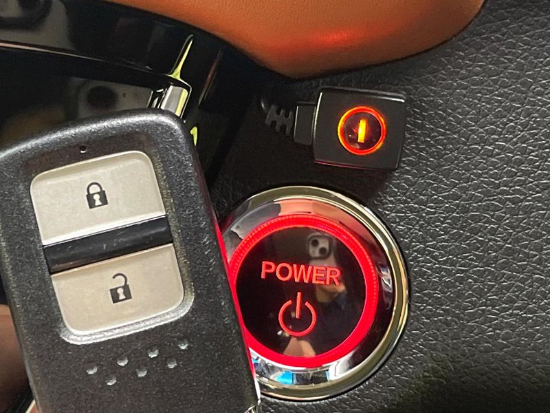 2018 Honda Vezel DAA-RU3 (UW-6a96442663998)[9]