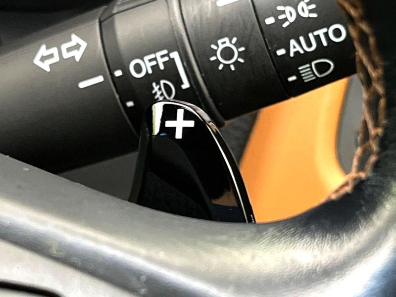 2018 Honda Vezel DAA-RU3 (UW-6a96442663998)[17]