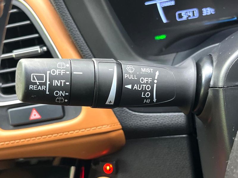 2018 Honda Vezel DAA-RU3 (UW-6a96442663998)[20]