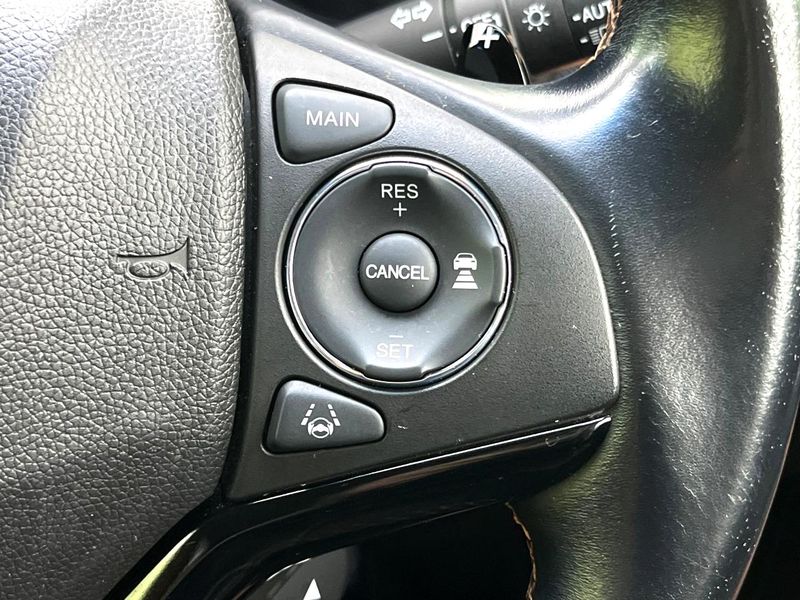 2018 Honda Vezel DAA-RU3 (UW-6a96442663998)[13]