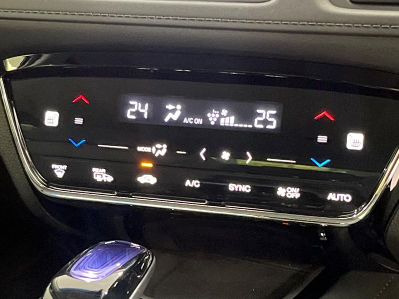 2017 Honda Vezel DAA-RU4 (UW-6a9644289f276)[17]