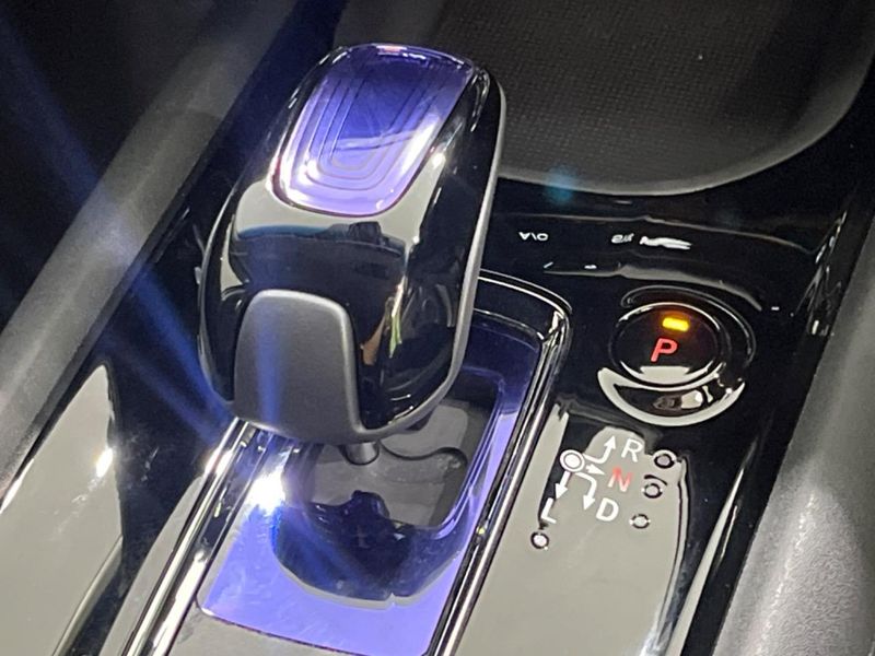 2017 Honda Vezel DAA-RU4 (UW-6a9644289f276)[18]